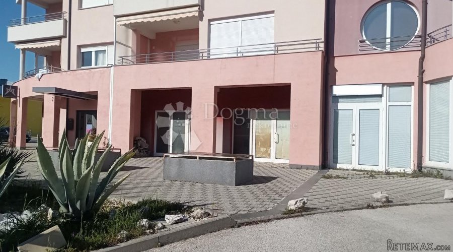 VODICE – POSLOVNI PROSTOR ZA AUTOMAT CLUB ILI DRUGE DJELATNO - 3