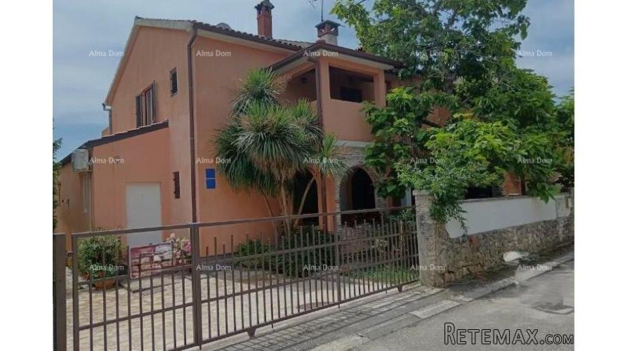 ROVINJ – APARTMANSKA ZGRADA NA MIRNOJ LOKACIJI, IDEALNA ZA I..