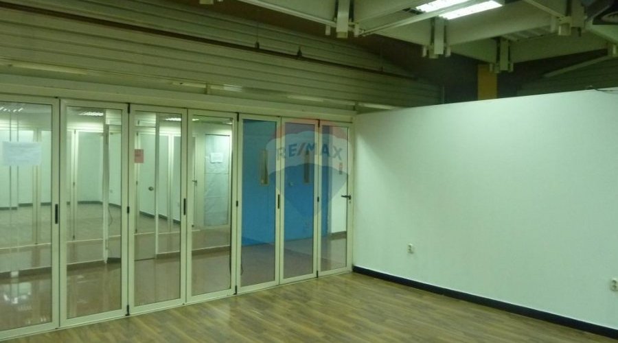 Centar - poslovni prostor 69 m2 - 2