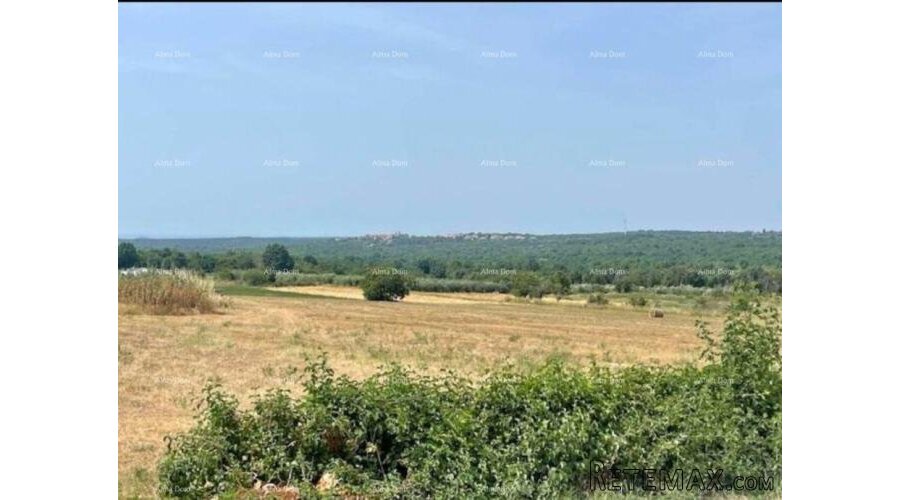 Prodaje se građevinsko zemljište, 1.062 m², u okolici Sv. L..