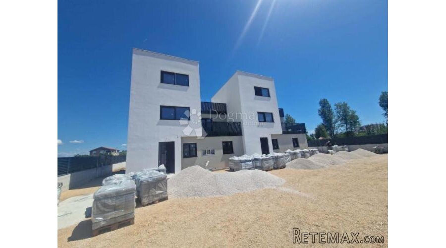 VRSI - NOVOGRADNJA - STAN A S BAZENOM 100,01 M2 - 2