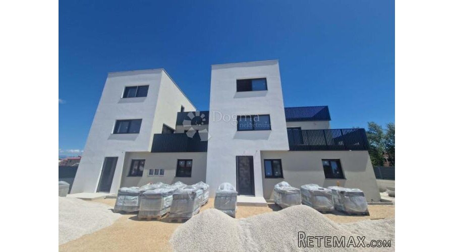 VRSI - NOVOGRADNJA - STAN A S BAZENOM 100,01 M2 - 3