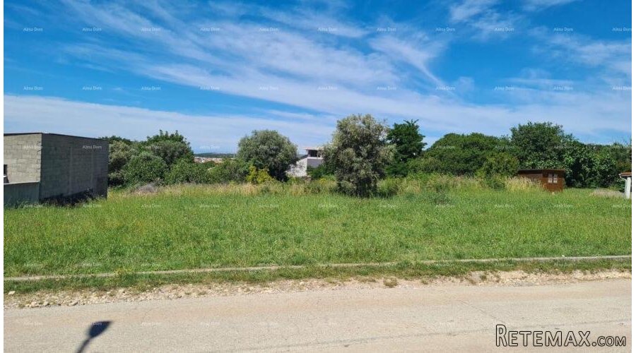 Medulin, Prodaje se građevinsko zemljište, 600 m²