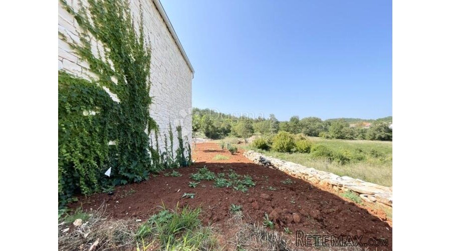 DIZAJNERSKA VILA U POTPUNOJ PRIVATNOSTI - 10