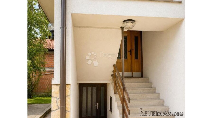 PRODAJA KUĆE S VELIKOM OKUĆNICOM – JAVORJE - 3