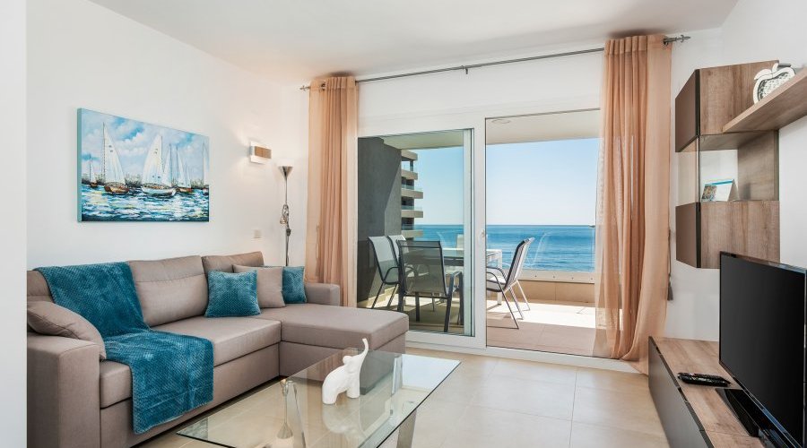 Punta Prima is located just 5 km from Torrevieja, is.. - 4