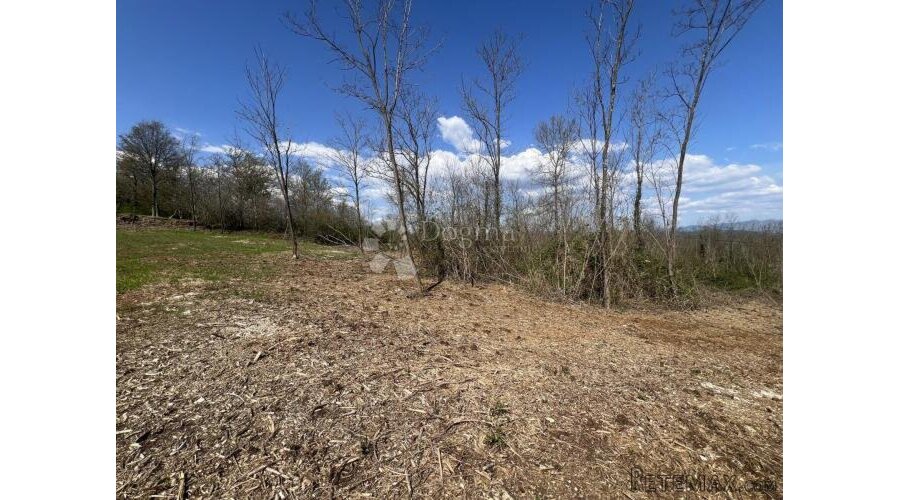 GRAĐEVINSKO ZEMLJIŠTE KRŠAN 2100 M2 - 2