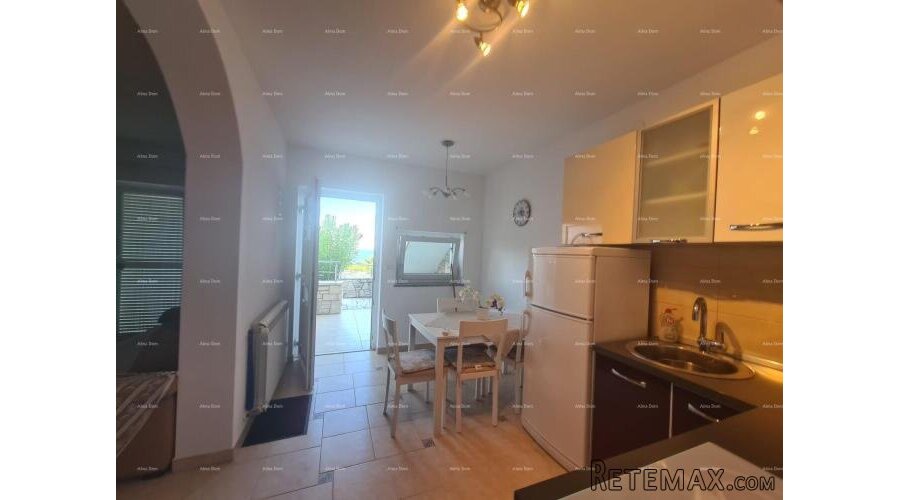 Prodaje se šarmantan stan u prizemlju, 60 m², Duga Uvala - 2