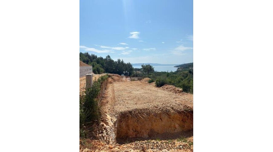 Labin okolica – Zemljište s pogledom na more, započeta gradn - 3