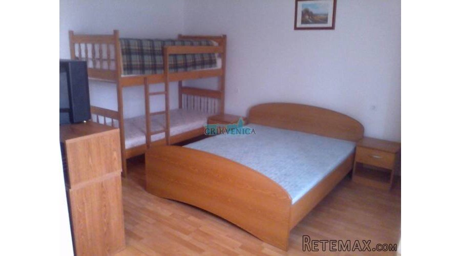 Krk, kuća sa 5 app, 200 metara od mora - 10