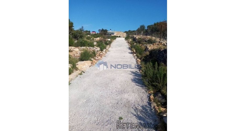 Vis, polje, kuća 100 m2 s nadstrešnicom 20 m2 i 13000 m2 z.. - 12
