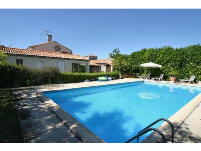 Lovely Charentaise House With Pool..