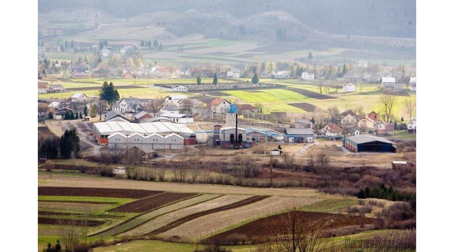 Poslovni kompleks bivše pilane u Josipdolu