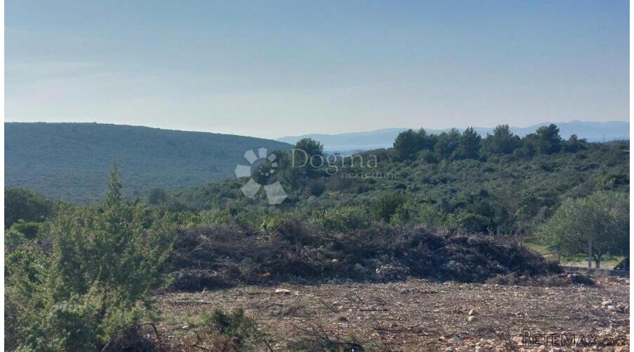 Građevinsko zemljište na mirnoj lokaciji sa pogledom na more - 2