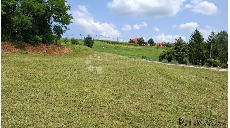 Građevinsko zemljište 1.892m² svega 4km od centra Pregrade - 3