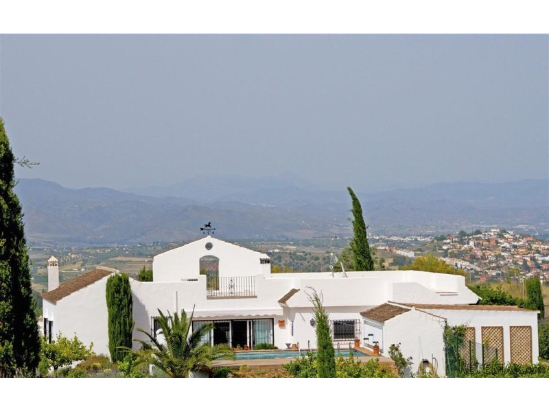 3 Bedroom Finca Villa
