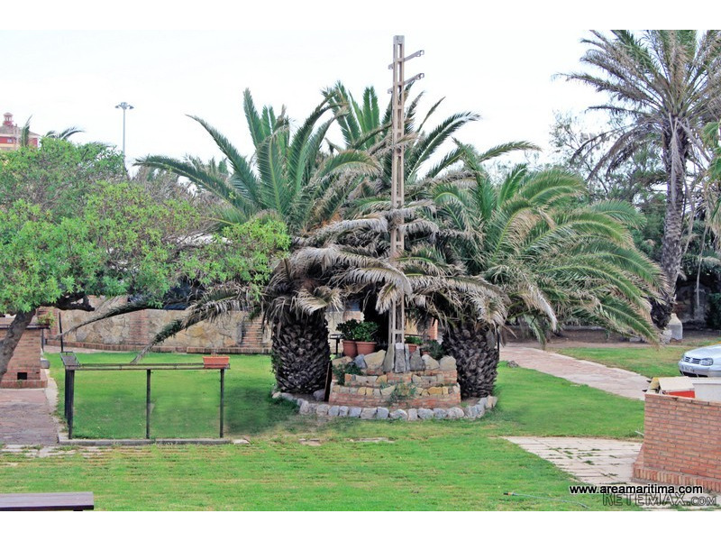 Venta de chalet en primera l�nea de p.. - 2
