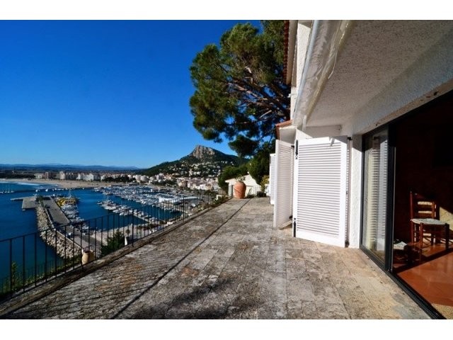 6 bedroom Cottage For Sale: GIRONA..