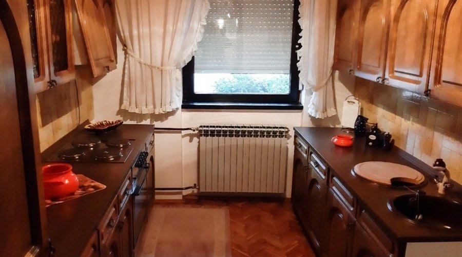 Prodajem kucu u Indjiji - 5