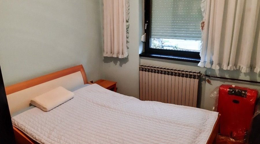 Prodajem kucu u Indjiji - 7