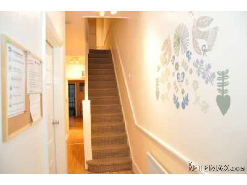 Single with double bed near Turnpike.. - 2