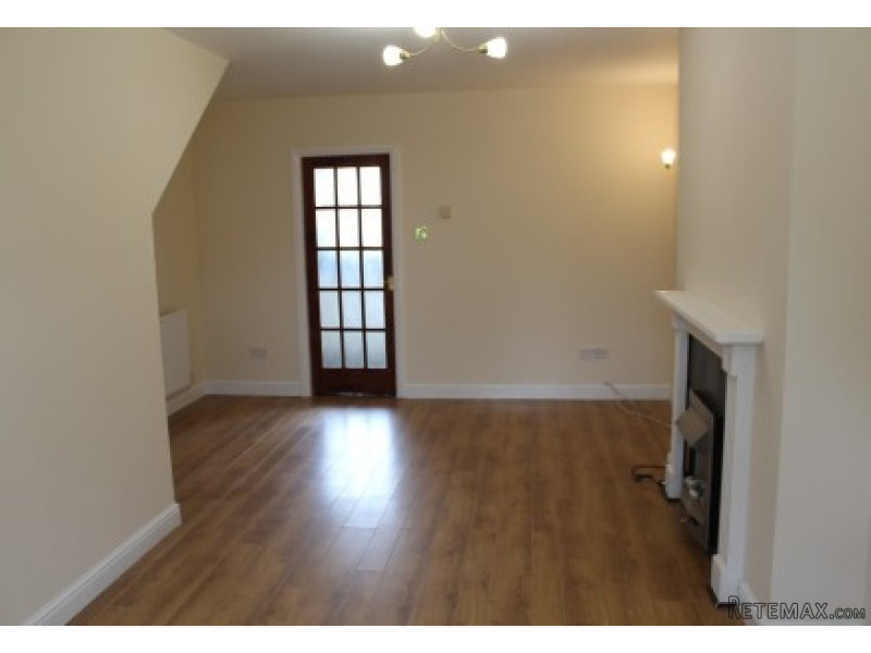 7 Reginald Mews, Douglas - 2