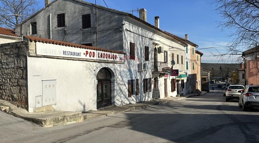 ISTRA, ŽMINJ - Restoran u starom gradu - 2