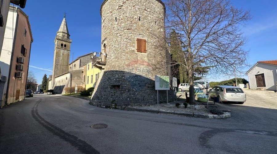 ISTRA, ŽMINJ - Restoran u starom gradu - 4