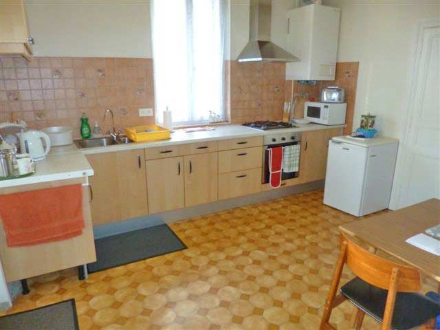 3 Bedroomed Comfortable Town House In.. - 2