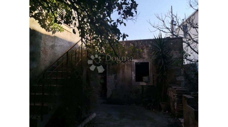 KORČULA, VELA LUKA - KUĆA ZA ADAPTACIJU - 2