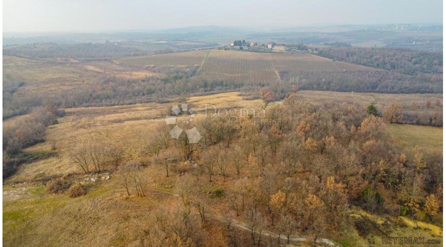Zemljište za gradnju kuće s bazenom s građevinskom dozvolom - 3