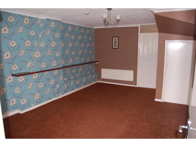 House - A well presented two bedroom..