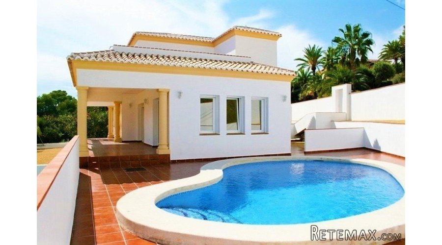 The villa for sale in mediterrean style was built a few.. - 2