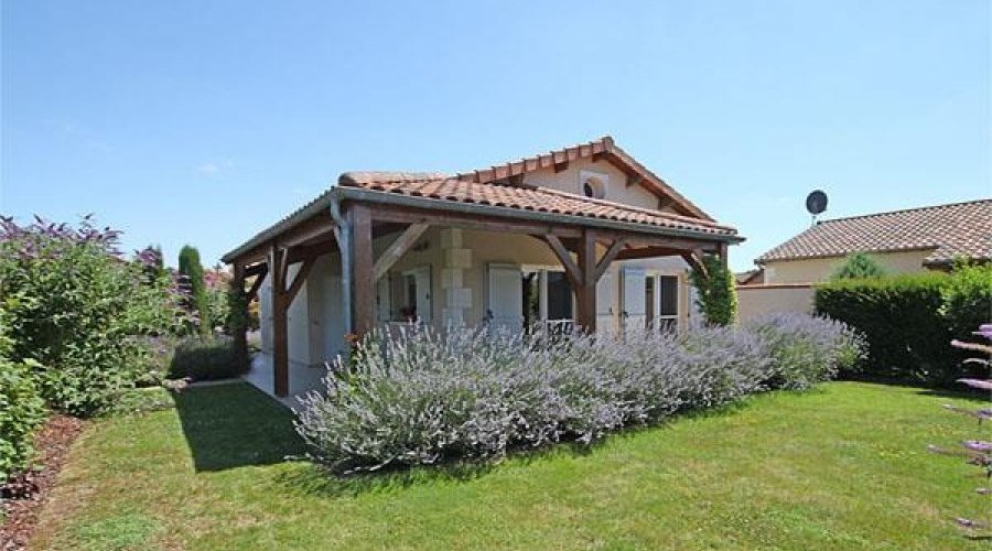 Les Forges (79) - Immaculate villa with large terraces, garden..