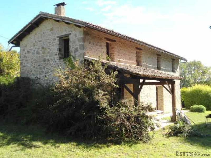 3-Bed Country Stone House On 0.9 Acres..