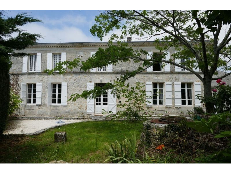 Charentaise Stone House With Swimming..
