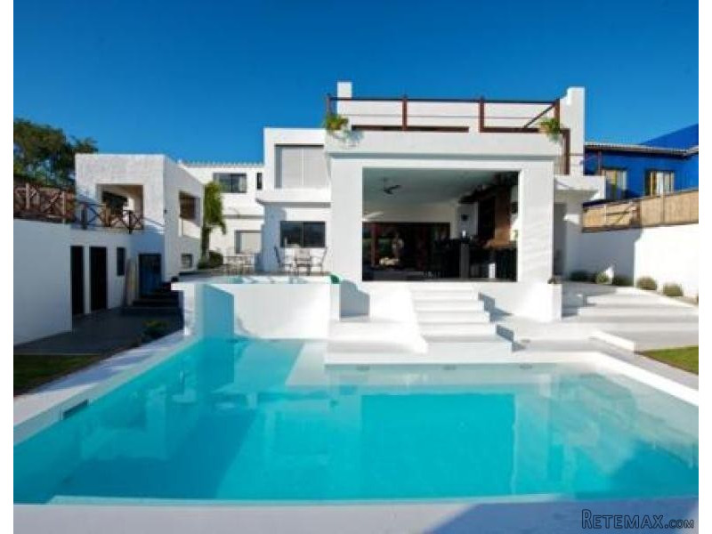 5 Bedroom House - For Rent -..