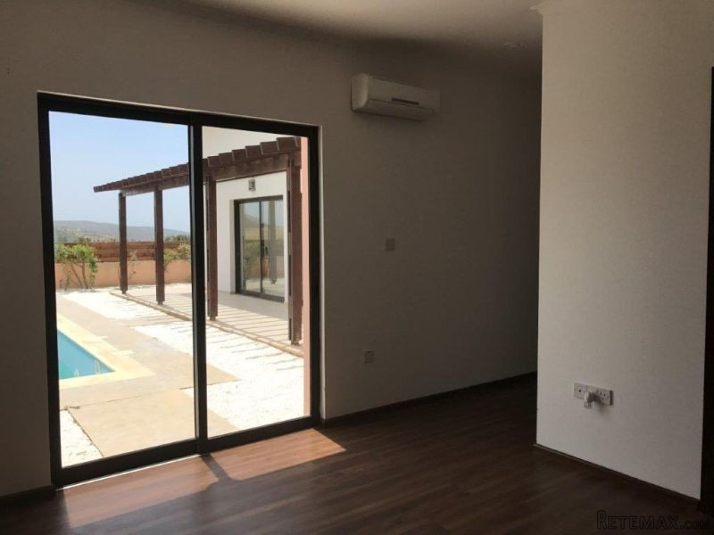3 Bedroom Large Bungalow in Monagroulli.. - 2