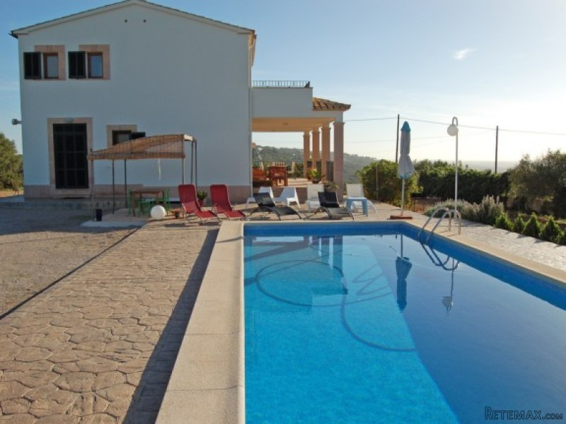 Villa With Spectacular Views Over The..