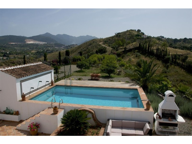 3 Bedroom Finca Villa - 2