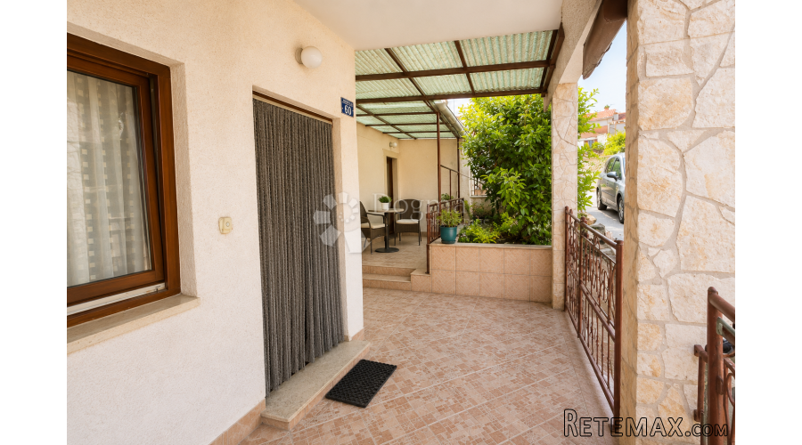 Kuća u nizu u srcu mjesta udaljenog 7km od Pule – 120 m² + d - 2