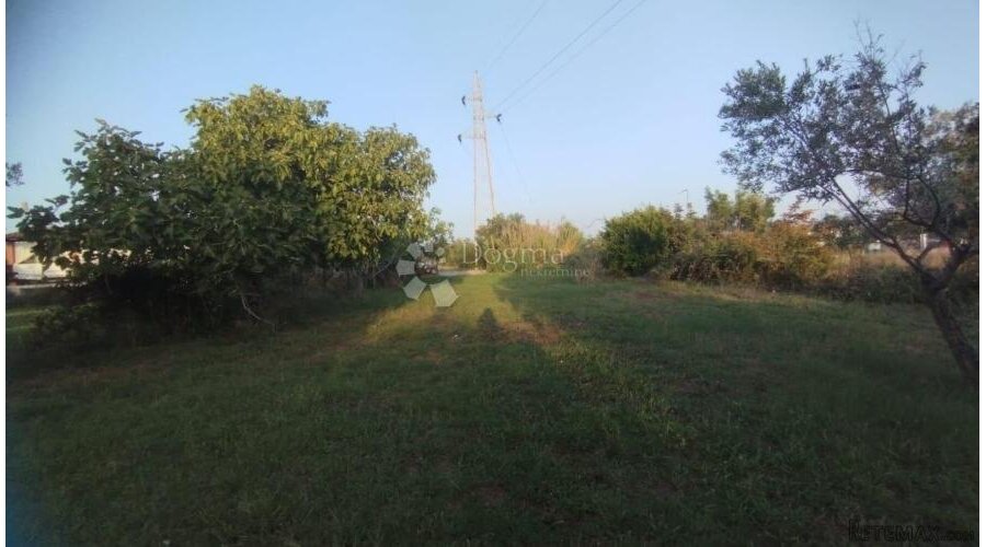 Oaza Smokava i Maslina: Zemljište Fažana - 3