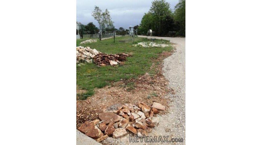Duga Uvala, Građevinsko zemljište 425 m²