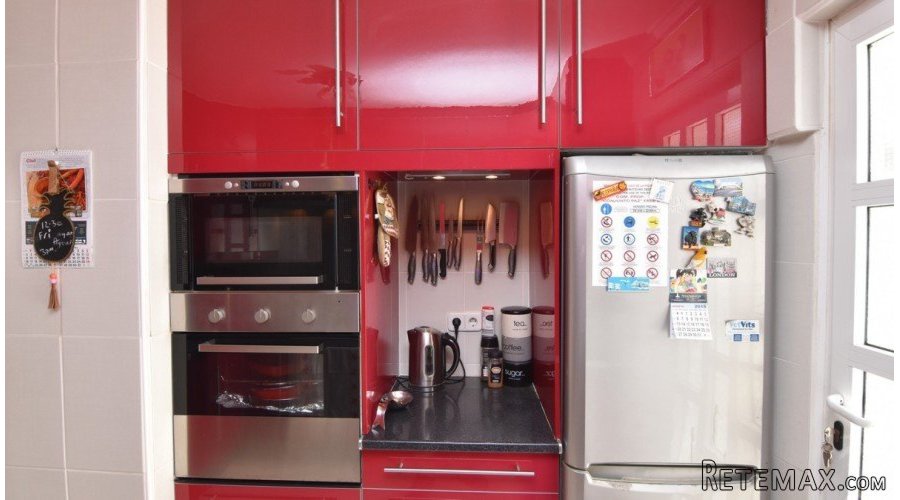 This charming property is located in a quiet area on the.. - 4