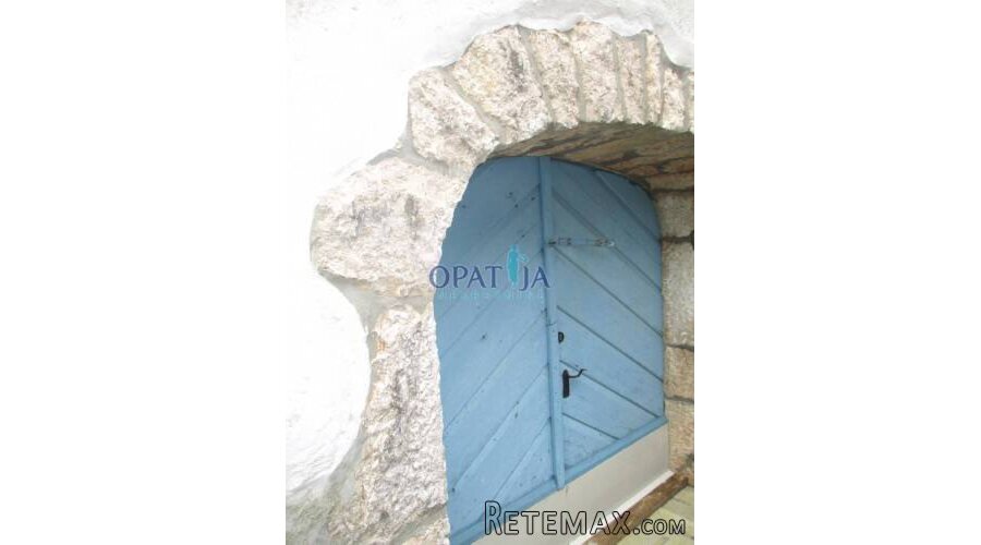 Brseč, samostojeća katnica - 3