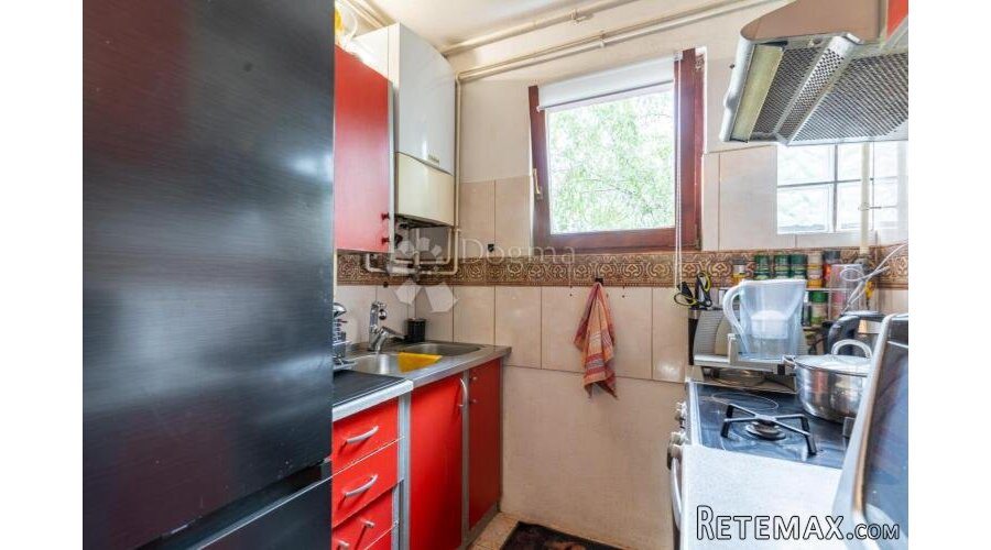 Obiteljski trosoban stan u tramvaj zoni - 3