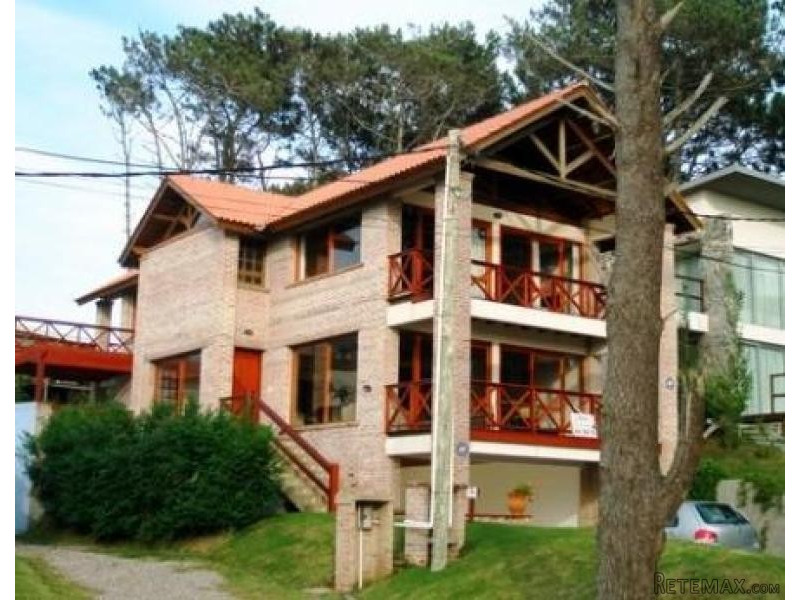 4 Bedroom House - For Rent -..
