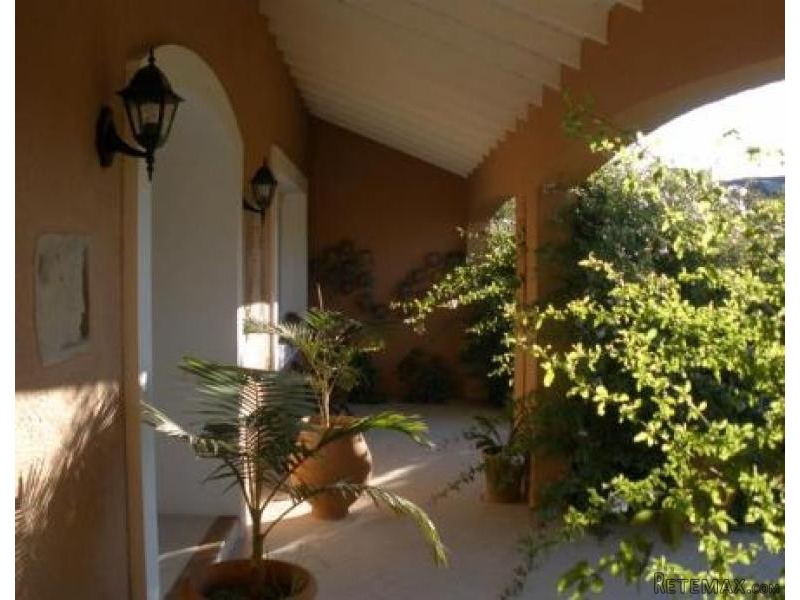 6 Bedroom House - For Rent -.. - 2