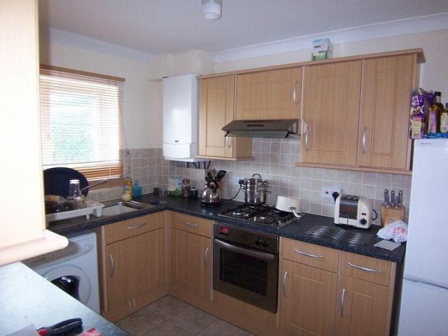2 bedroom Property For Rent: Brookview.. - 2