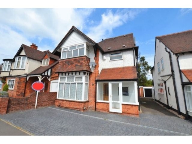 4 Bed House To Let in Sutton Coldfield - 2
